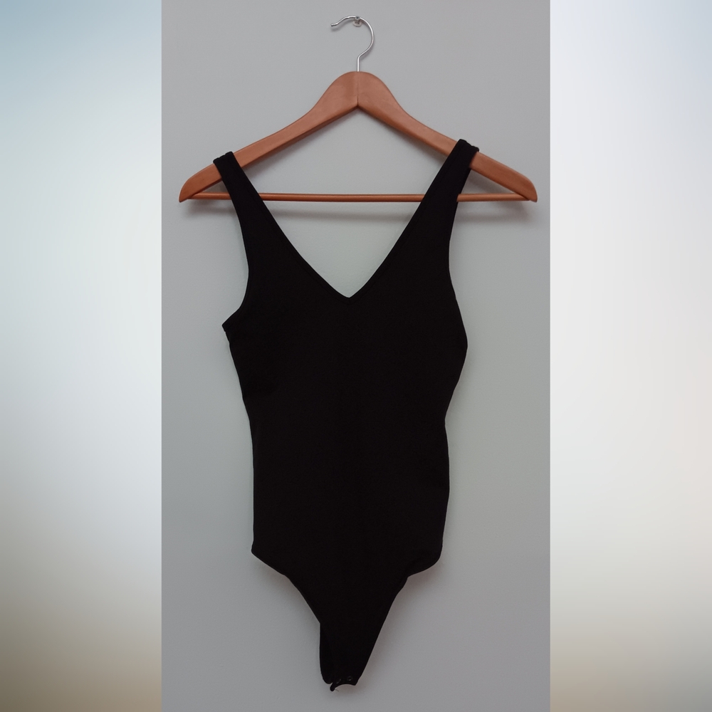 Abercrombie & Fitch Women's Soft Collection Tank V-Neck Tong Bodysuit Black S